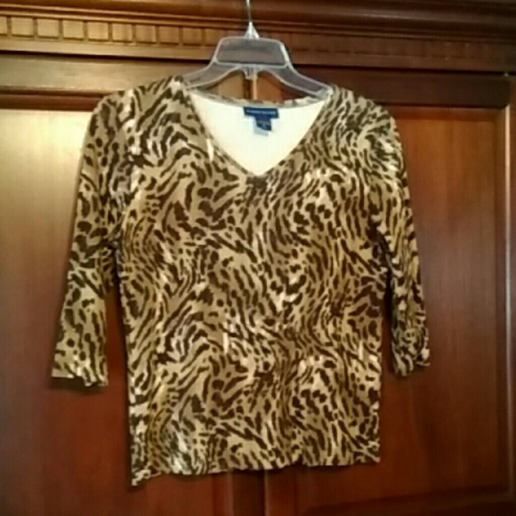 Animal Print Top - Picture 3 of 5